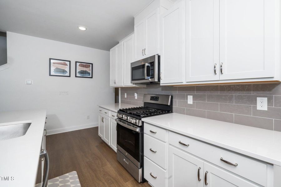 10-web-or-mls-2129 Mars Hill (6 of 27)