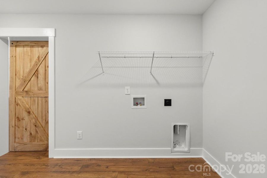 Spacious, unfurnished interior of a new home in , Lincolnton (Image 38).