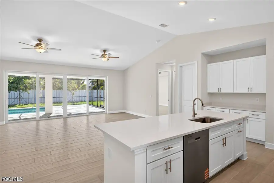 Furnished interior view inside a new home in Cape Coral, Cape Coral (Image 7).