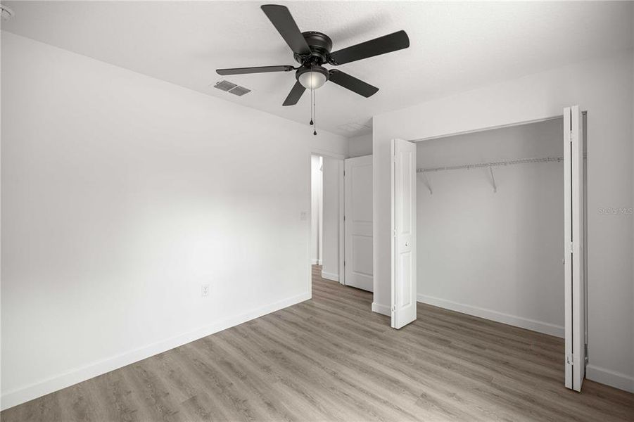 Spacious, unfurnished interior of a new home in , Dunnellon (Image 16).