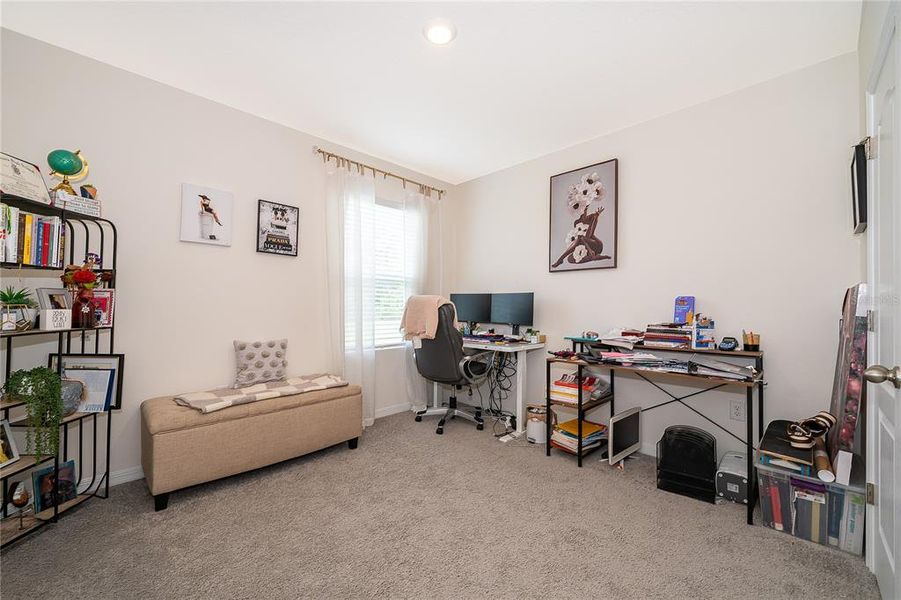Furnished interior view inside a new home in Kindred, Kissimmee (Image 7).