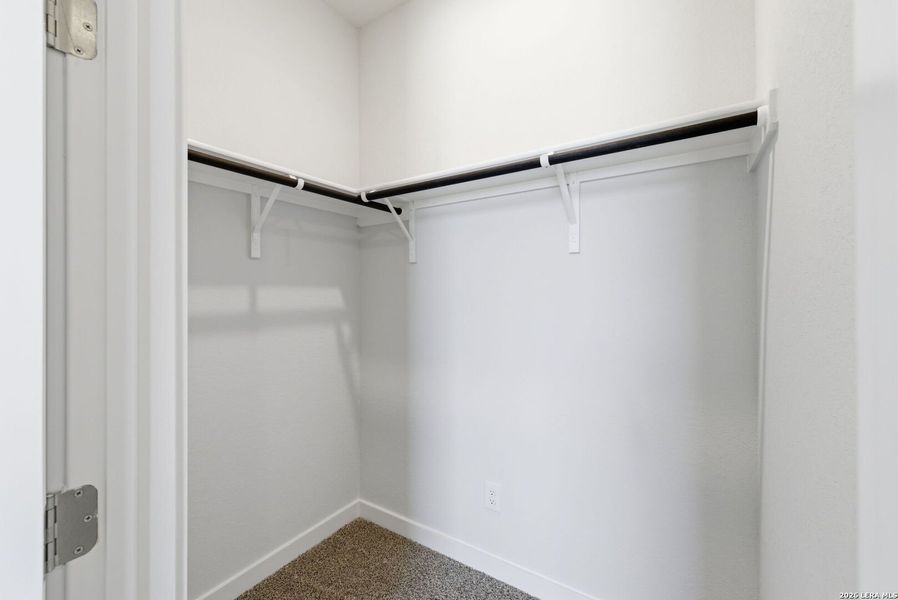 Spacious, unfurnished interior of a new home in , San Antonio (Image 18).