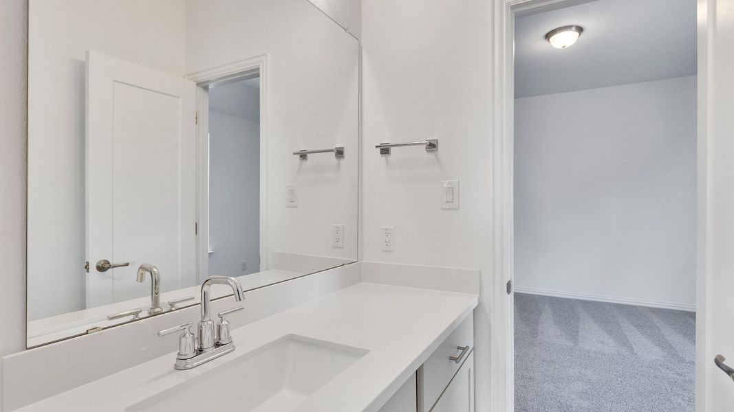 Furnished interior view inside a new home in Spring Creek, Taylor (Image 27).