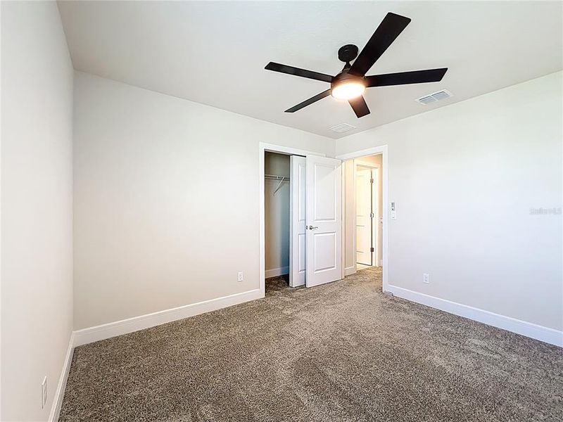 Spacious, unfurnished interior of a new home in Amelia Groves, St. Cloud (Image 26).