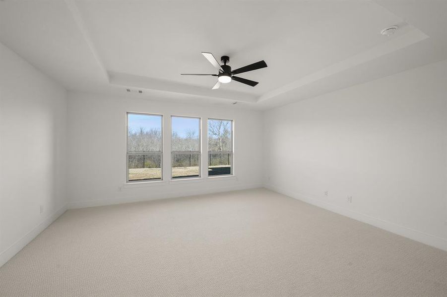 Spacious, unfurnished interior of a new home in High Country, Burleson (Image 39).