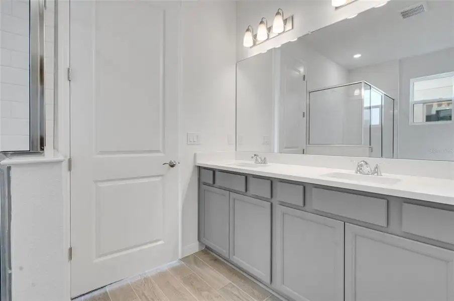 Furnished interior view inside a new home in Turnleaf, Punta Gorda (Image 3).