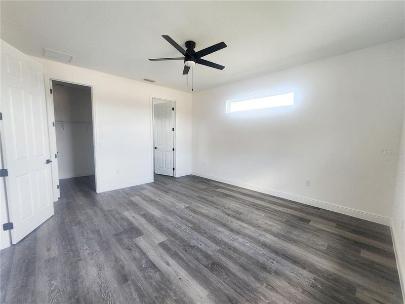 Spacious, unfurnished interior of a new home in , Dunnellon (Image 40).