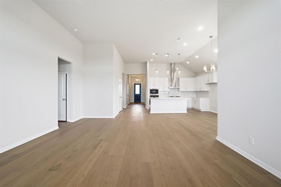 Spacious, unfurnished interior of a new home in Westridge, McKinney (Image 23).