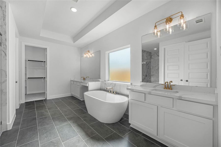 Furnished interior view inside a new home in Sienna, Missouri City (Image 4).