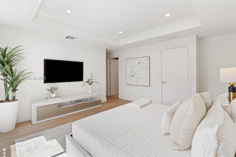 Furnished interior view inside a new home in , Coral Springs (Image 28). Furnished interior view inside a new home in , Coral Springs (Image 28).