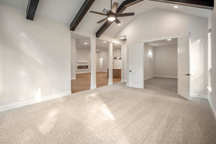Spacious, unfurnished interior of a new home in The Woodlands Hills, Willis (Image 33). Spacious, unfurnished interior of a new home in The Woodlands Hills, Willis (Image 33).