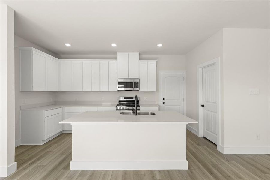 06. 2900 Woodbrook - Kitchen