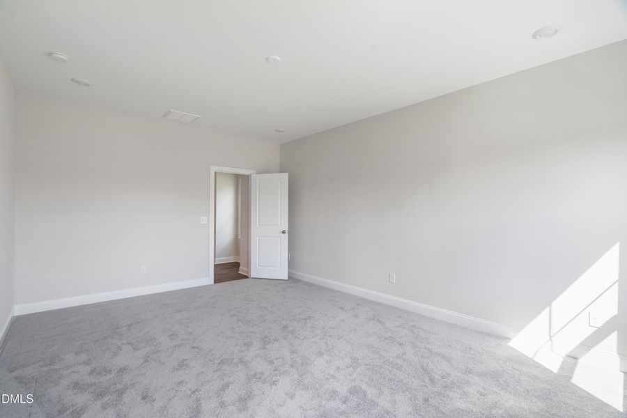 SUN_SutherlandStation_Pic_LandrumIII_Own