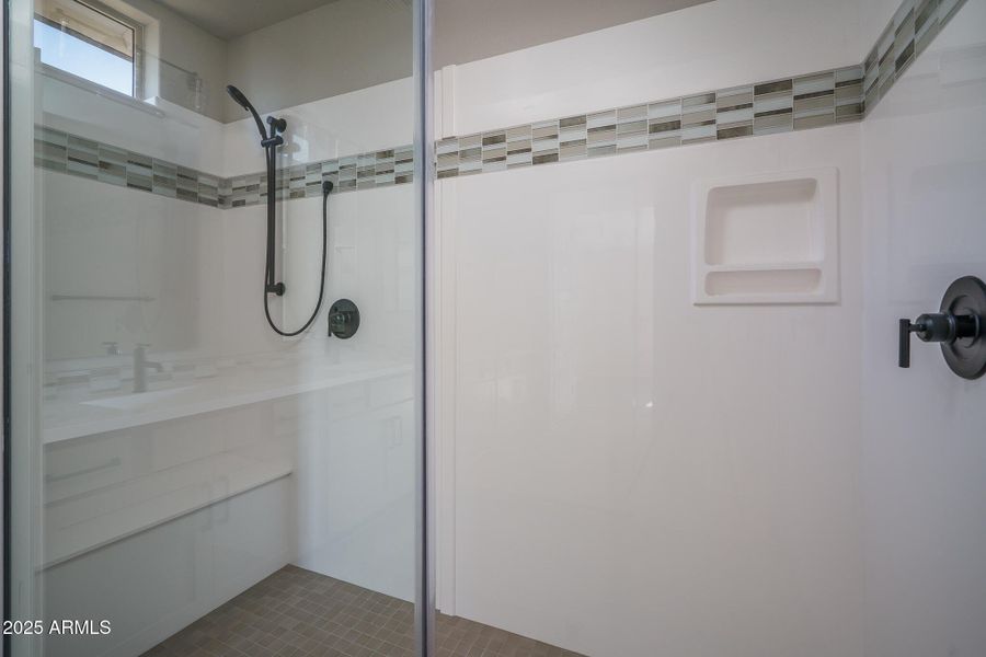 17) PRIMARY BATH 17) PRIMARY BATH