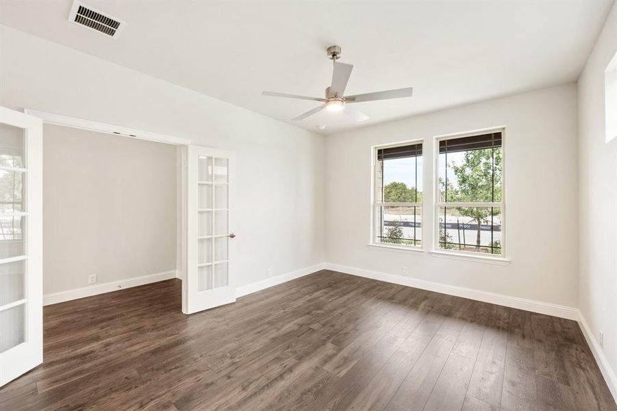 Spacious, unfurnished interior of a new home in Addison Hills, Cedar Hill (Image 38).