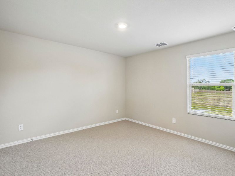 Spacious, unfurnished interior of a new home in Eastridge - Signature Series, McKinney (Image 18).