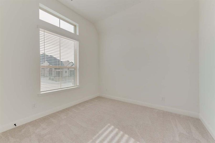 Representative Photo Aberdeen II_22