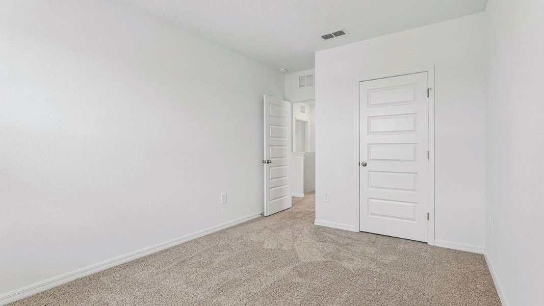 Spacious, unfurnished interior of a new home in Avalon Park Tavares, Tavares (Image 33).