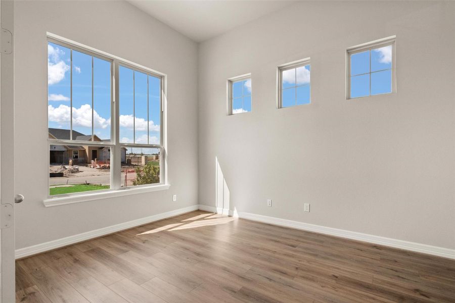 Note: Sample product photo. Actual exterior and interior selections may vary by homesite. Photo may be virtually staged