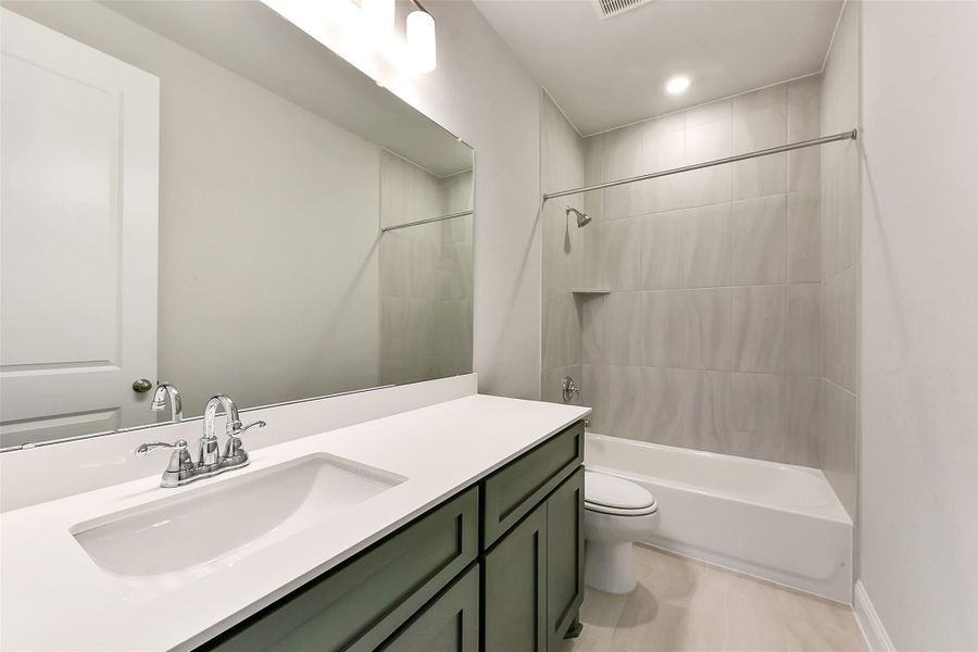 Furnished interior view inside a new home in Evergreen 50', Conroe (Image 14). Furnished interior view inside a new home in Evergreen 50', Conroe (Image 14).