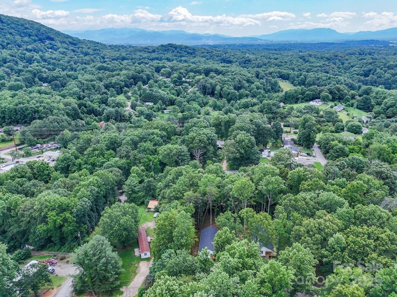 Image 36 of a home in .