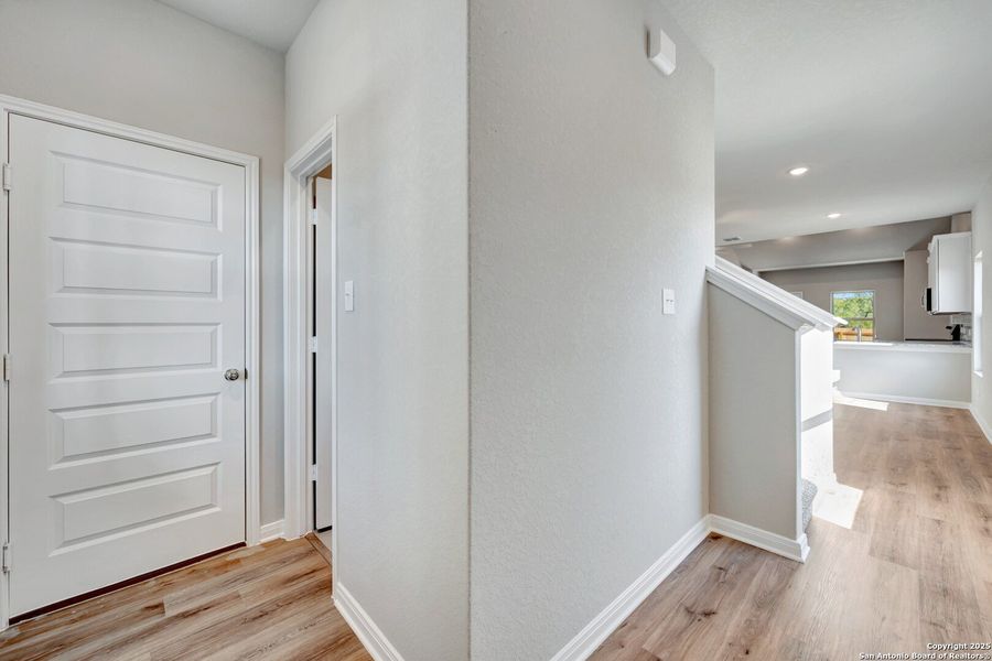 Spacious, unfurnished interior of a new home in Paloma Park, Converse (Image 10).