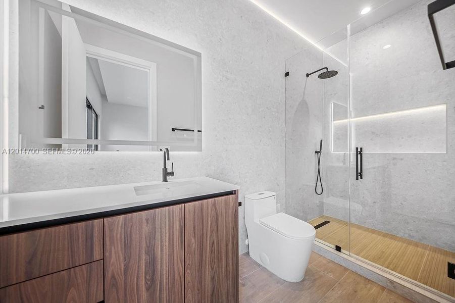 Furnished interior view inside a new home in , Fort Lauderdale (Image 75).