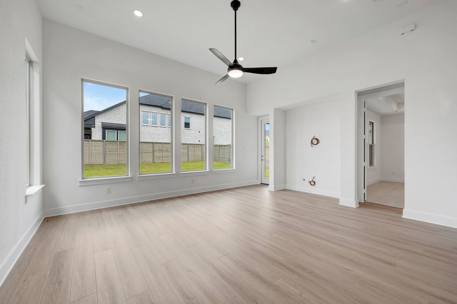 Spacious, unfurnished interior of a new home in Treeline, Justin (Image 17).