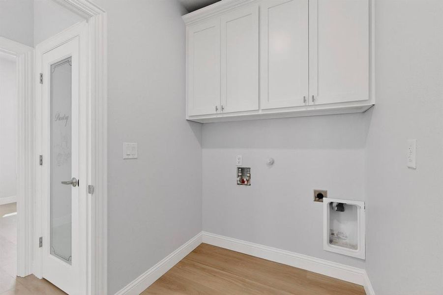 Spacious, unfurnished interior of a new home in , Leonard (Image 31).