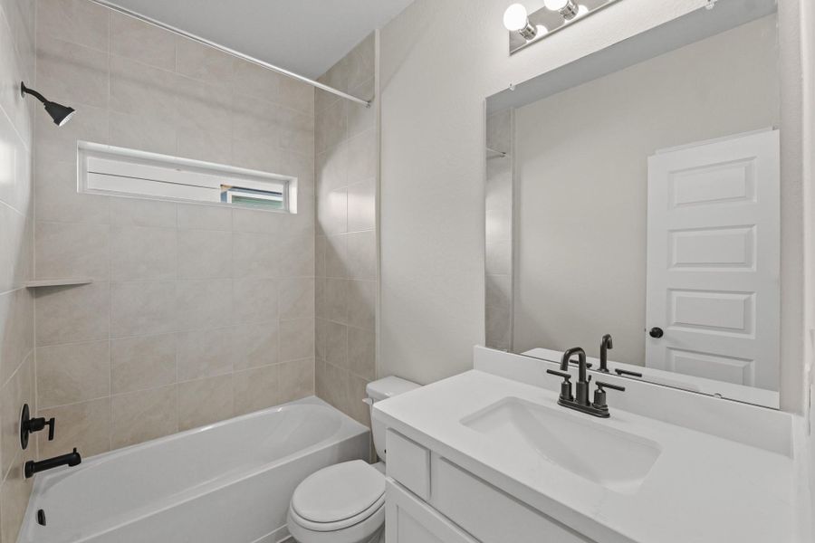 Hall bath (*Photo not of actual home and used for illustration purposes only.) Hall bath (*Photo not of actual home and used for illustration purposes only.)