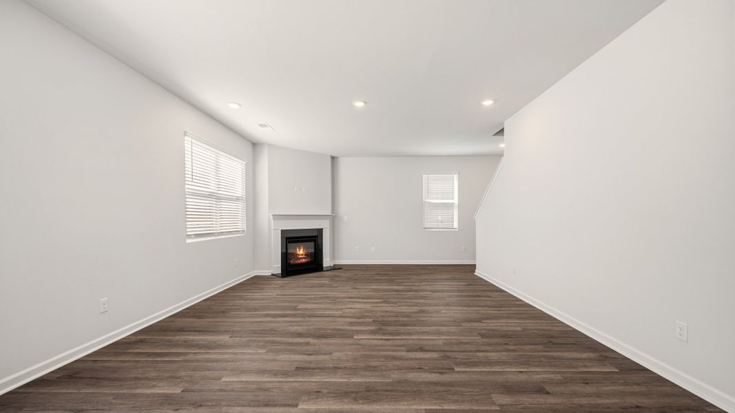 Spacious, unfurnished interior of a new home in Poplar Preserve, Newnan (Image 15).