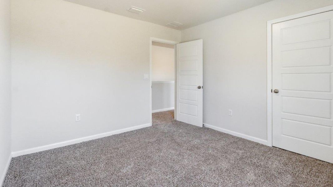 Spacious, unfurnished interior of a new home in Misting Springs, Crawfordville (Image 34).