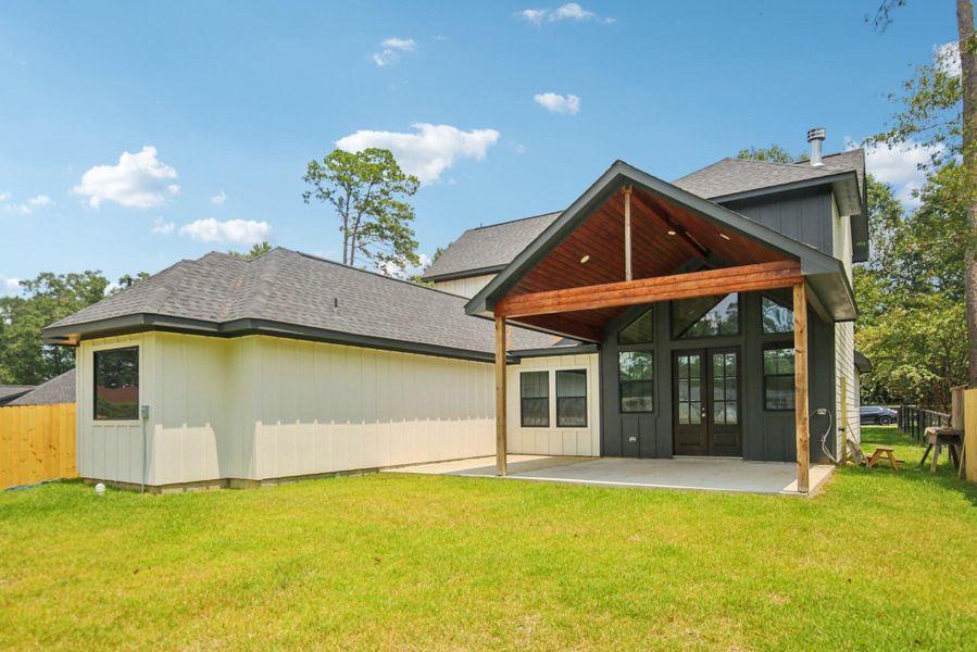 Front exterior of a new home in , Willis, TX, highlighting curb appeal (Image 22).