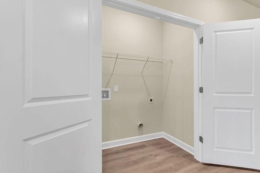 Spacious, unfurnished interior of a new home in Tea Farm, Ravenel (Image 19).
