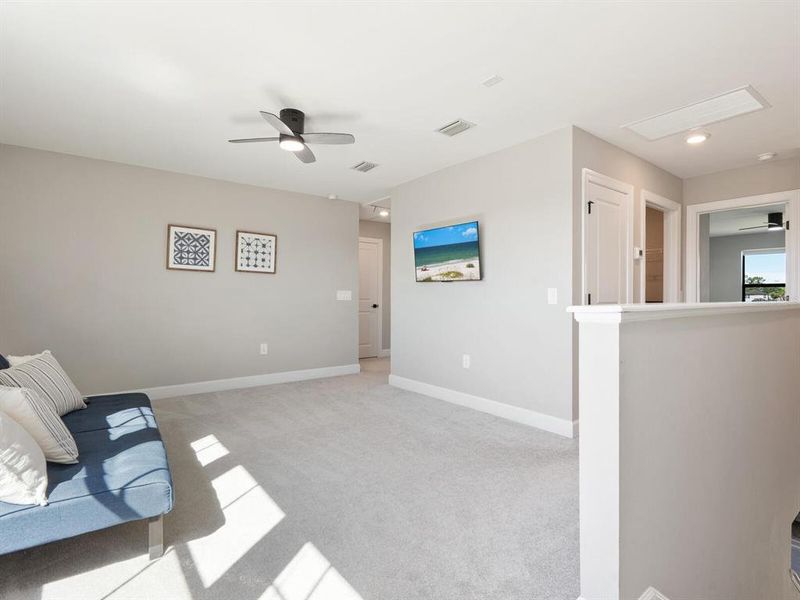 Image 47 of a home in .