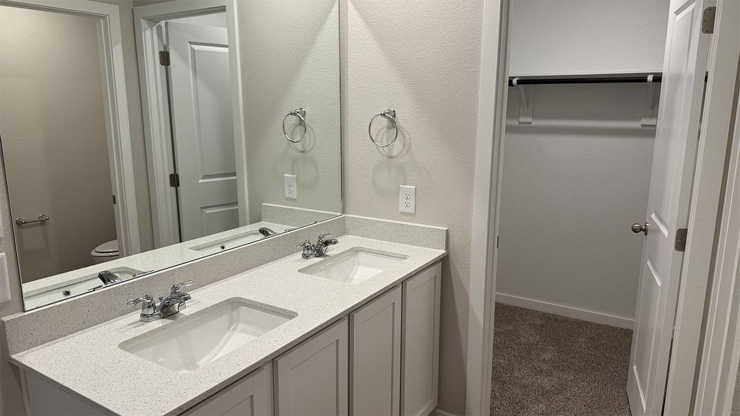 Furnished interior view inside a new home in London Towne, Corpus Christi (Image 10).