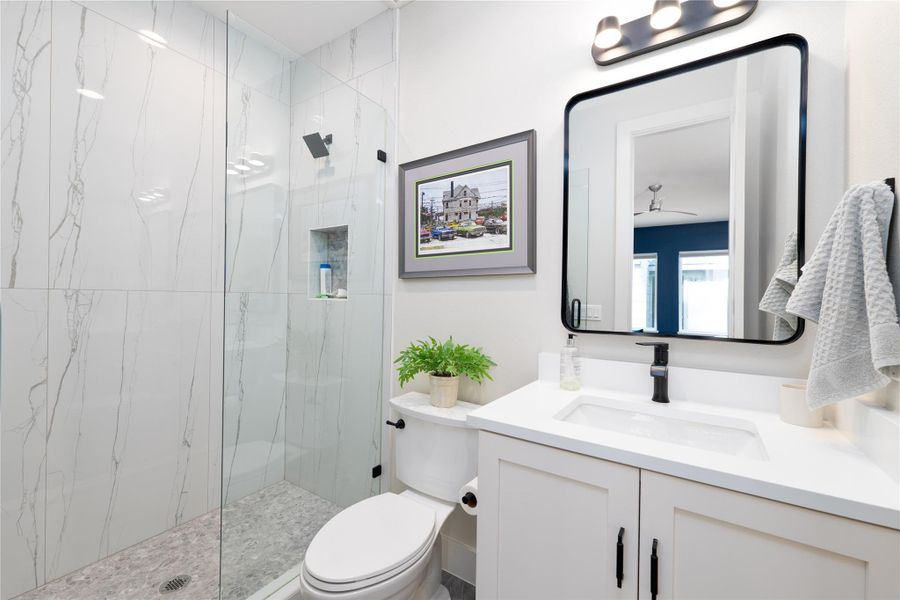 Downstairs casita full bath