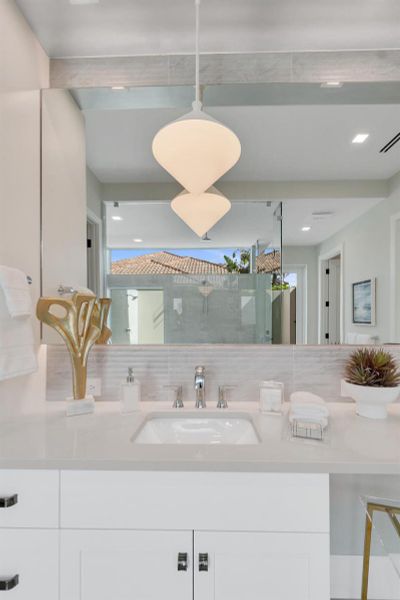 Owner's Bath Owner's Bath