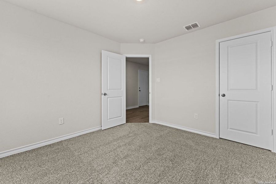Spacious, unfurnished interior of a new home in High Garden, Comfort (Image 23).