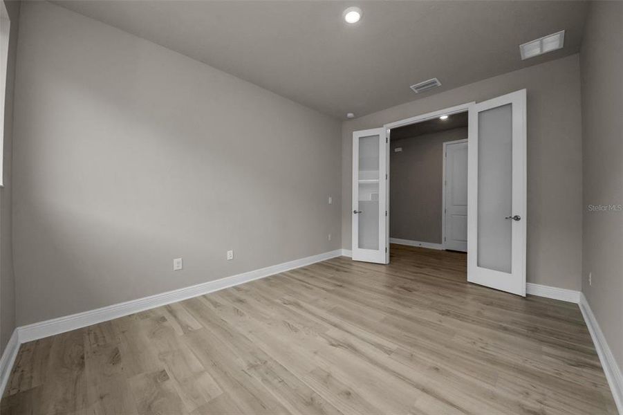 Spacious, unfurnished interior of a new home in Eagle Creek - Garden Series, Tarpon Springs (Image 33).