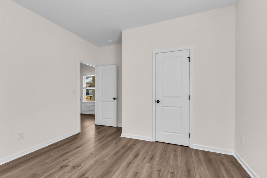 Spacious, unfurnished interior of a new home in Hampshire Hills, Columbia (Image 26).