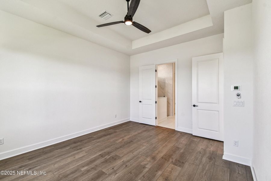 Spacious, unfurnished interior of a new home in Seven Pines 50' Front Entry, Jacksonville (Image 18).