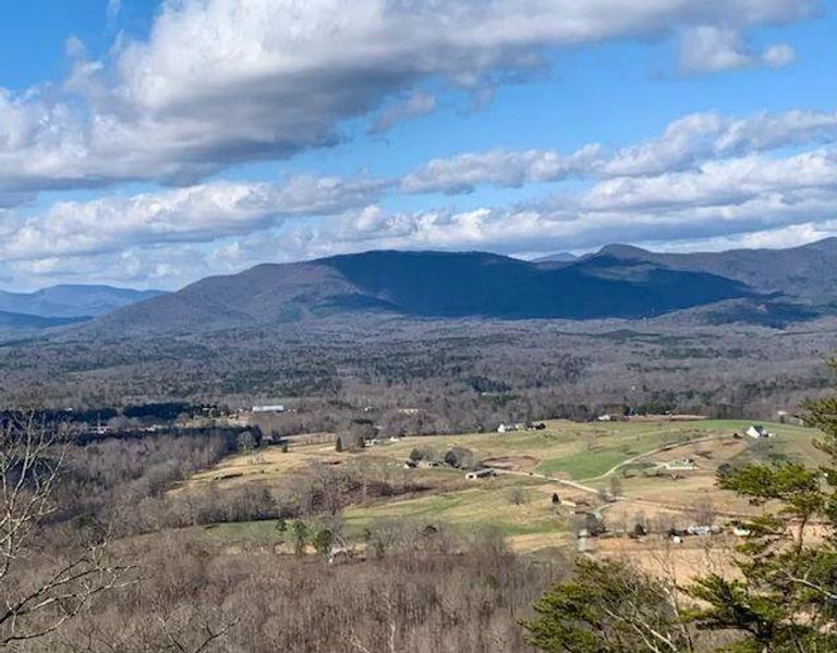 Natural landscape and outdoor views near  in Cleveland (Image 60).