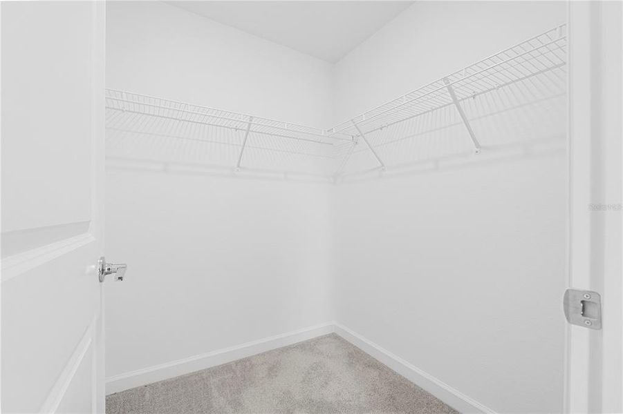 Spacious, unfurnished interior of a new home in Sabal Glen at Babcock Ranch, Punta Gorda (Image 22). Spacious, unfurnished interior of a new home in Sabal Glen at Babcock Ranch, Punta Gorda (Image 22).