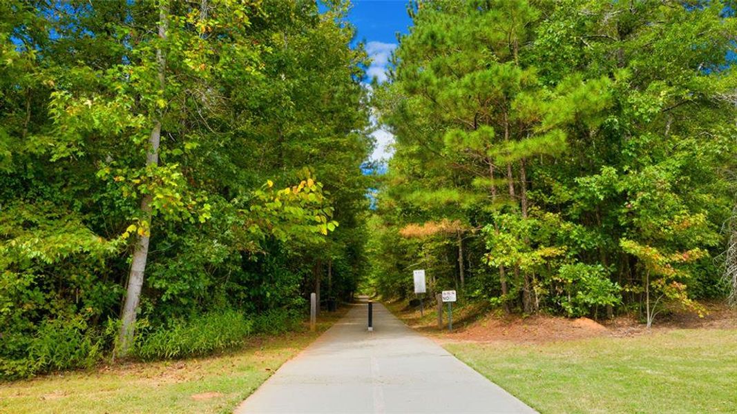 Natural landscape and outdoor views near Wildwood in Covington (Image 35).