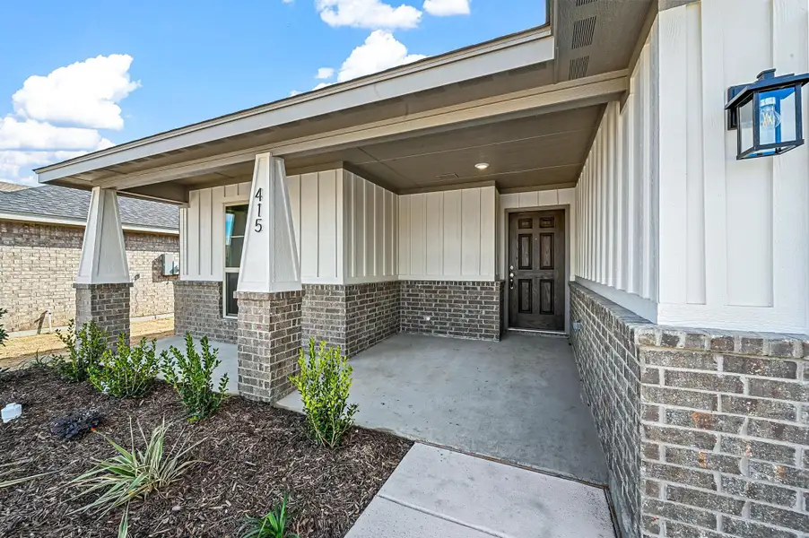 Representative exterior details of a home built from the Cambria I by Cheldan Homes in Sunset Ridge, Keene (Image 3). Representative exterior details of a home built from the Cambria I by Cheldan Homes in Sunset Ridge, Keene (Image 3).
