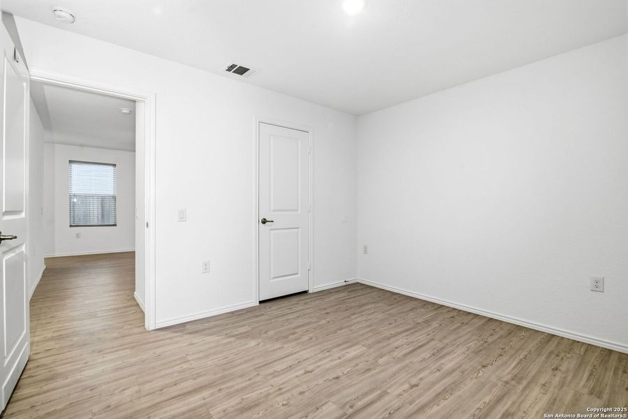 Spacious, unfurnished interior of a new home in Vida: Cottage Collection, San Antonio (Image 17). Spacious, unfurnished interior of a new home in Vida: Cottage Collection, San Antonio (Image 17).