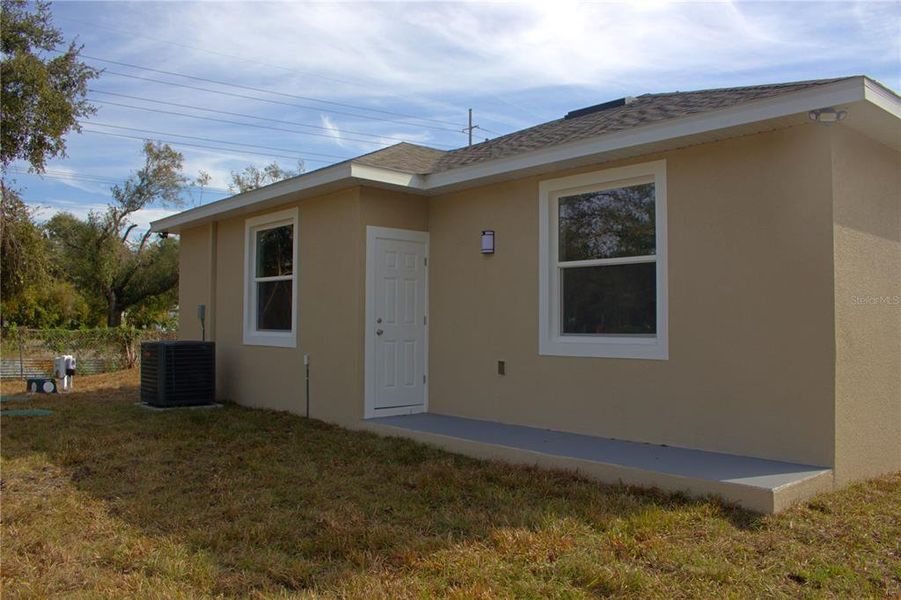 Exterior details and patio area of a home in , Tampa (Image 19).