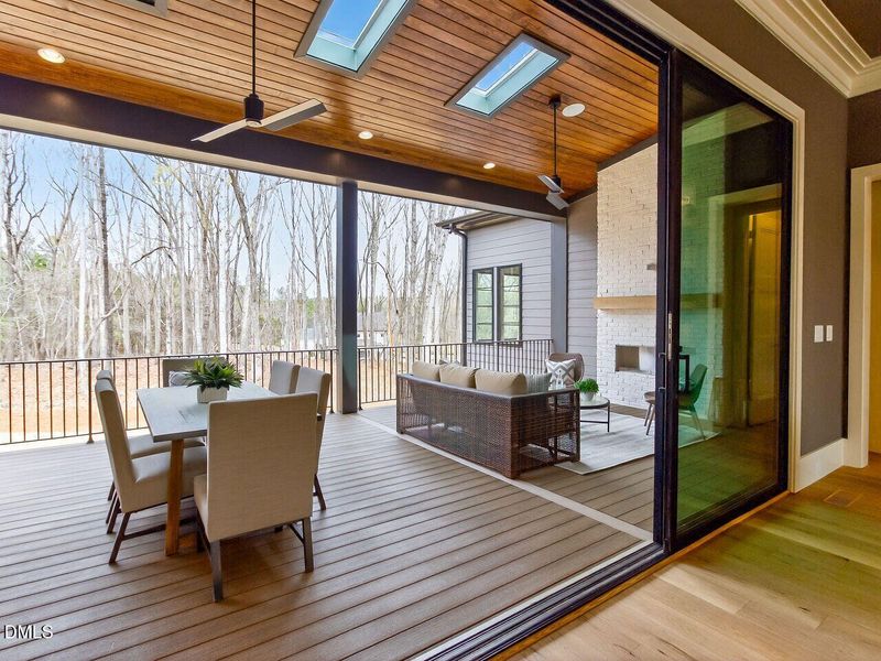 065-1280x960-o-covered-deck