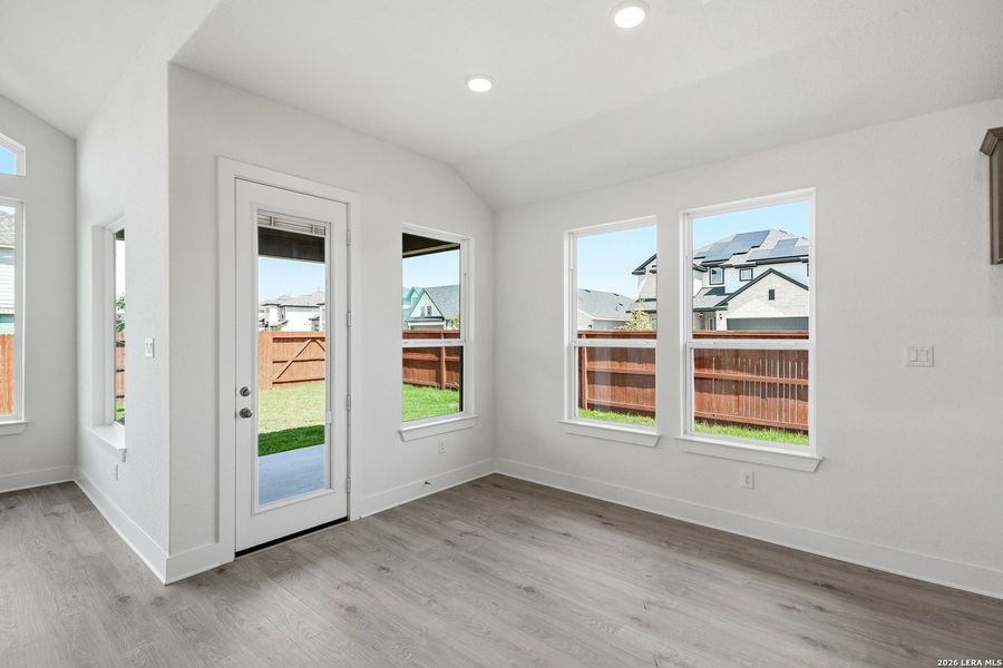 Spacious, unfurnished interior of a new home in Stillwater Ranch, San Antonio (Image 37).
